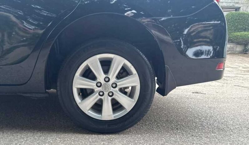 
2015 TOYOTA COROLLA ALTIS 1.6 full									