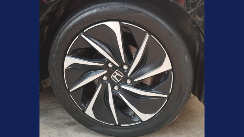 
2018 Honda Insight Hybrid EX full									