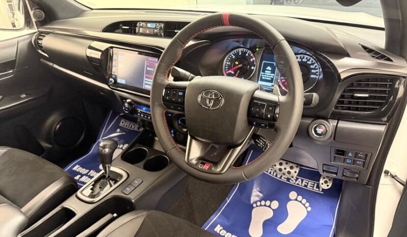 
2022 TOYOTA REVO GR-S 2.8 full									