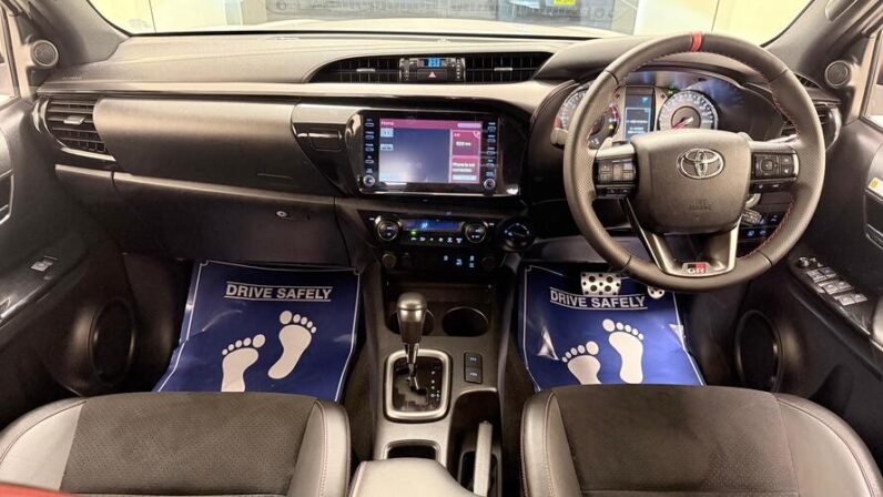 
2022 TOYOTA REVO GR-S 2.8 full									