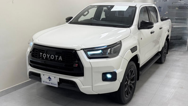 
2022 TOYOTA REVO GR-S 2.8 full									