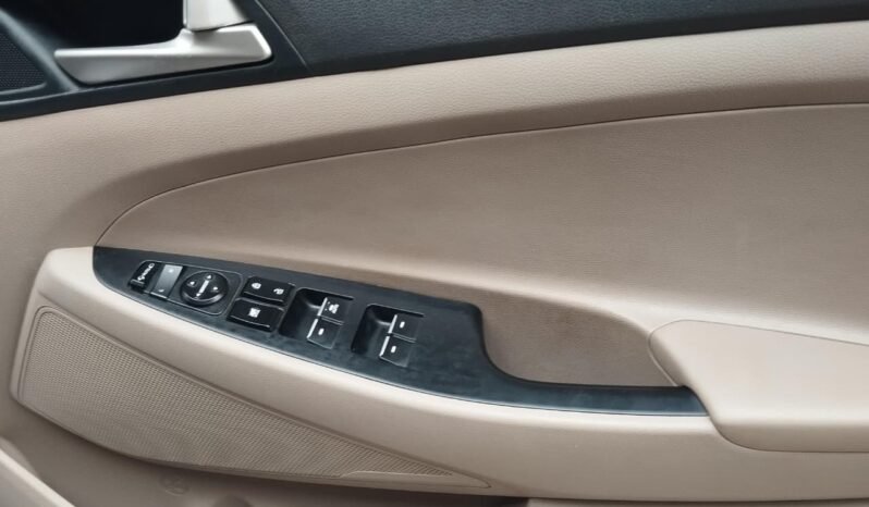 
2021 HYUNDAI TUCSON 2.0 AWD full									