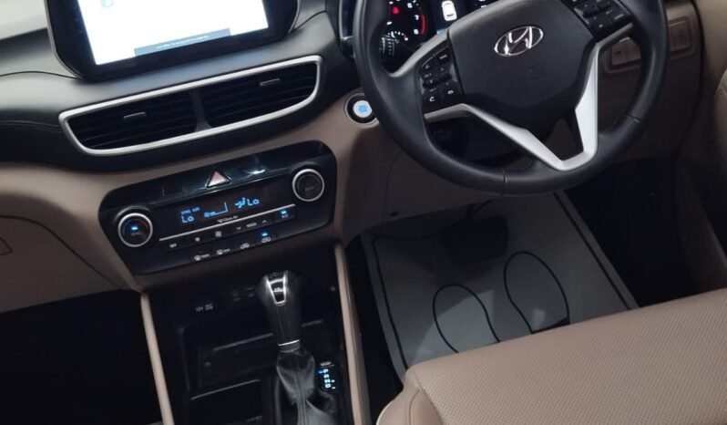 
2021 HYUNDAI TUCSON 2.0 AWD full									