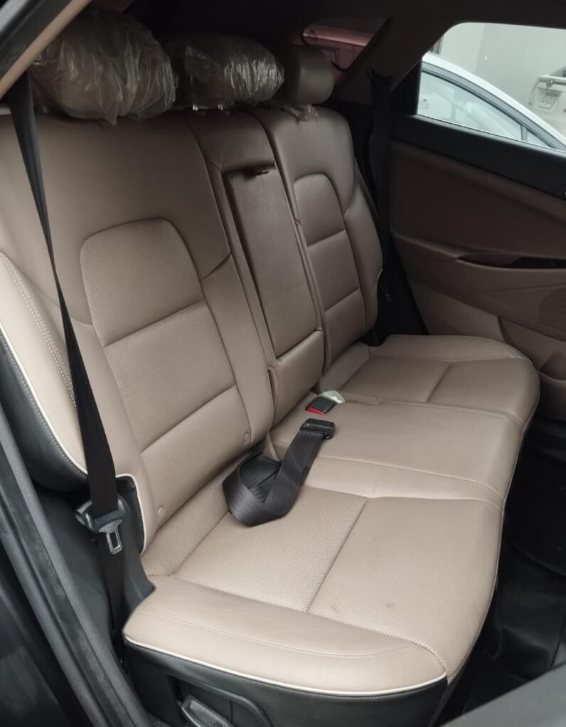 
2021 HYUNDAI TUCSON 2.0 AWD full									