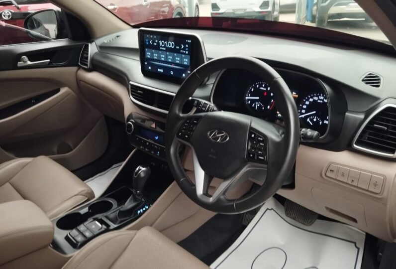 
2021 HYUNDAI TUCSON 2.0 AWD full									