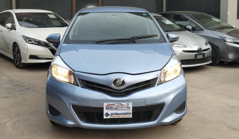 
2013 TOYOTA VITZ full									