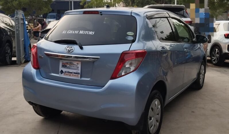 
2013 TOYOTA VITZ full									