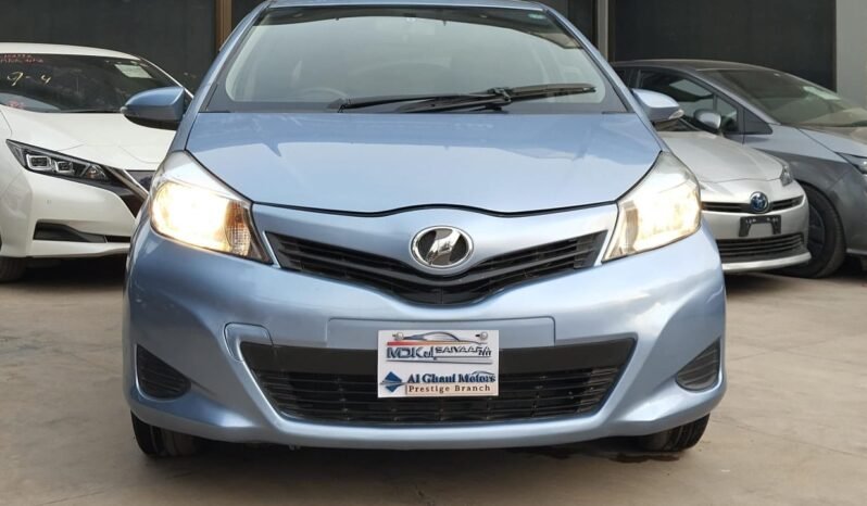 
2013 TOYOTA VITZ full									