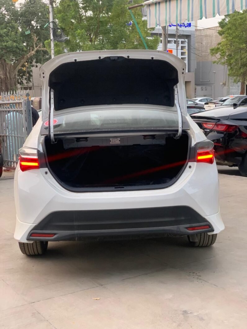 
2025 TOYOTA COROLLA ALTIS GRANDE 1.8 (X) full									