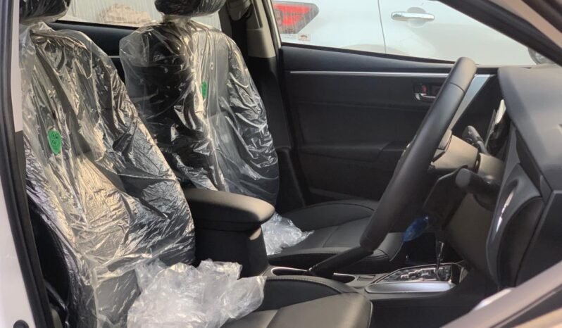 
2025 TOYOTA COROLLA ALTIS GRANDE 1.8 (X) full									