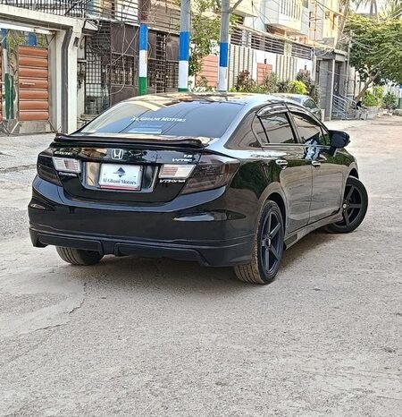 
								2015 Honda Civic Oriel 1.8 i-VTEC CVT full									