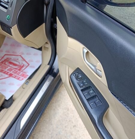 
								2015 Honda Civic Oriel 1.8 i-VTEC CVT full									