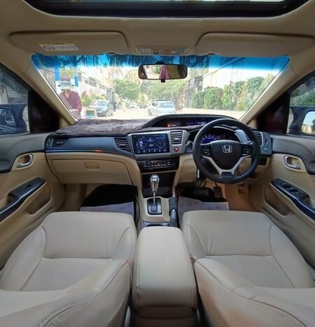 
								2015 Honda Civic Oriel 1.8 i-VTEC CVT full									