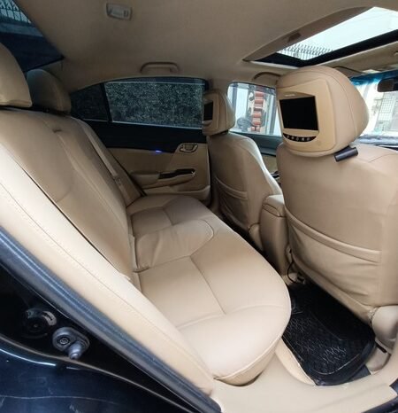 
								2015 Honda Civic Oriel 1.8 i-VTEC CVT full									