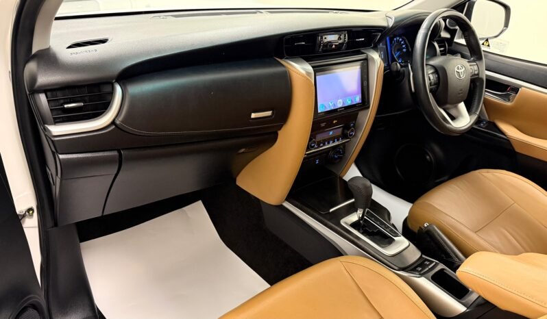 
								2017 TOYOTA FORTUNER 2.7 DUAL VVT-i PETROL full									