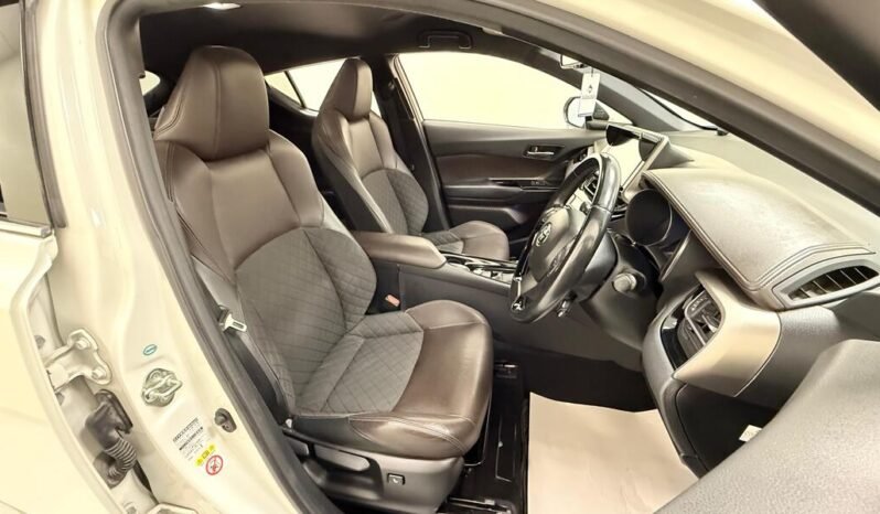 
								2018 TOYOTA C-HR (G LED) 1.8 HYBRID full									