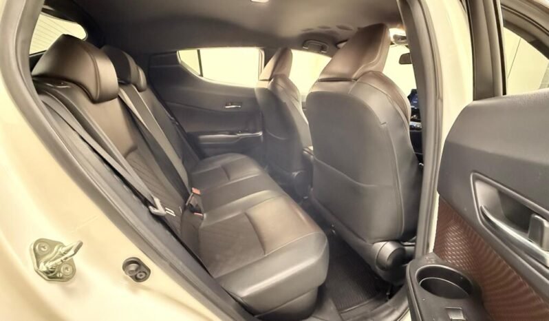 
								2018 TOYOTA C-HR (G LED) 1.8 HYBRID full									