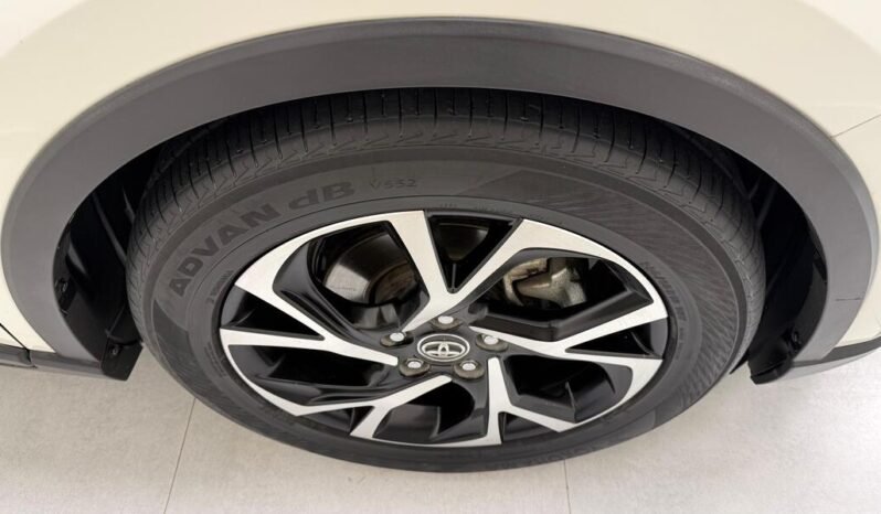 
								2018 TOYOTA C-HR (G LED) 1.8 HYBRID full									