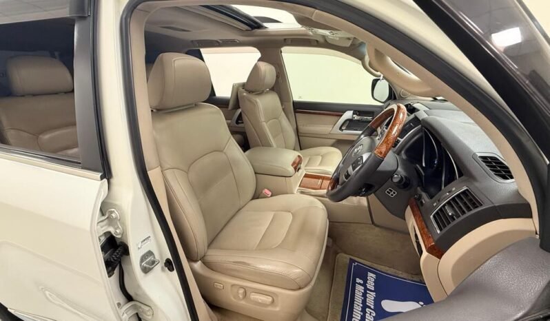 
								2012 TOYOTA LAND CRUISER AXG 4.6L V8 full									