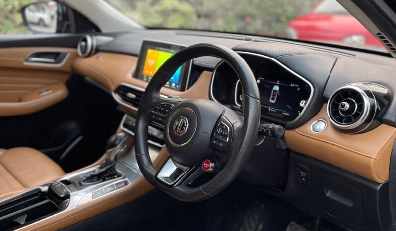 
								2021 MG HS 1.5 TURBO – TROPHY EDITION full									