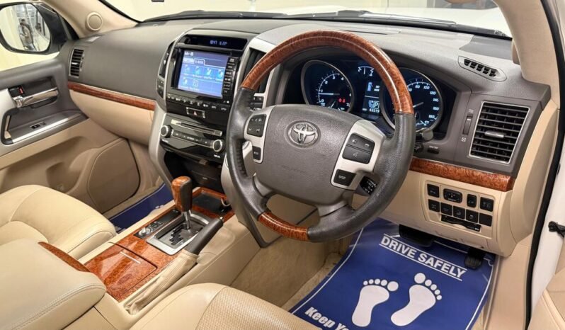 
								2012 TOYOTA LAND CRUISER AXG 4.6L V8 full									