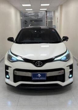 
										2019 TOYOTA C-HR ( S-GR sport) 1.8 HYBRID full									