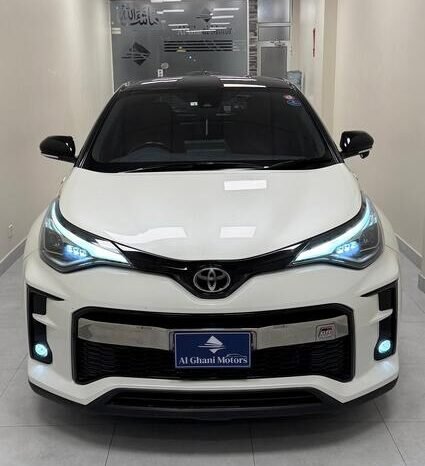 
								2019 TOYOTA C-HR ( S-GR sport) 1.8 HYBRID full									