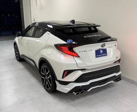 
								2019 TOYOTA C-HR ( S-GR sport) 1.8 HYBRID full									