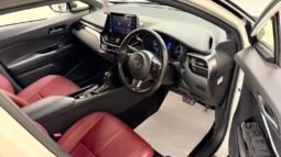 
										2019 TOYOTA C-HR ( S-GR sport) 1.8 HYBRID full									