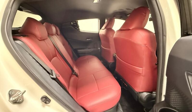 
								2019 TOYOTA C-HR ( S-GR sport) 1.8 HYBRID full									