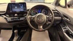 
										2019 TOYOTA C-HR ( S-GR sport) 1.8 HYBRID full									