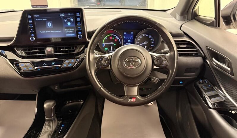 
								2019 TOYOTA C-HR ( S-GR sport) 1.8 HYBRID full									