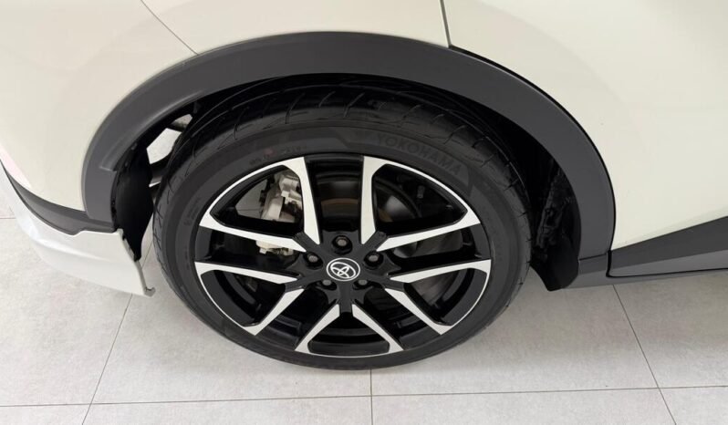 
								2019 TOYOTA C-HR ( S-GR sport) 1.8 HYBRID full									