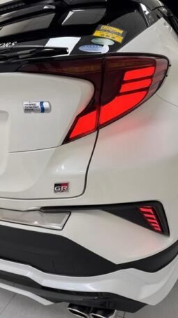 
										2019 TOYOTA C-HR ( S-GR sport) 1.8 HYBRID full									