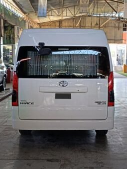 
										2019 Toyota HIACE Commuter Deluxe 2.8L Diesel full									