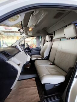 
										2019 Toyota HIACE Commuter Deluxe 2.8L Diesel full									