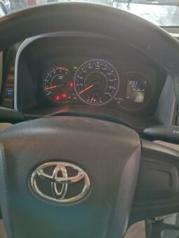 
										2019 Toyota HIACE Commuter Deluxe 2.8L Diesel full									