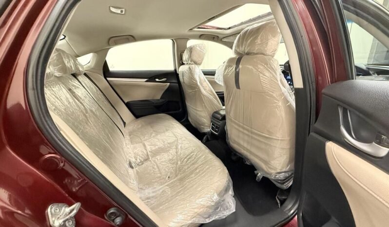 
								2018 HONDA CIVIC ORIEL 1.8 UG full									