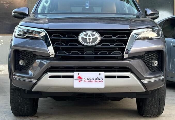 
								2023 TOYOTA FORTUNER V 2.7 PETROL full									