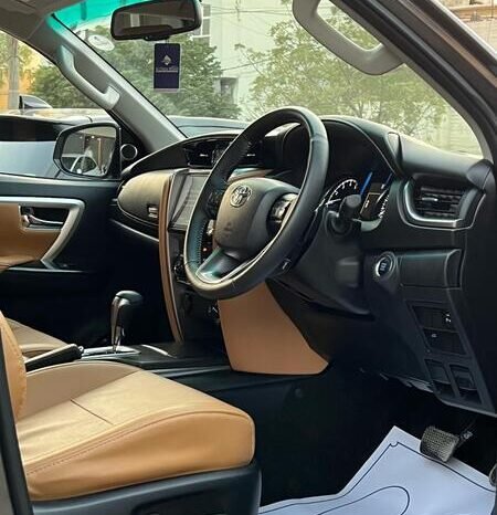 
								2023 TOYOTA FORTUNER V 2.7 PETROL full									