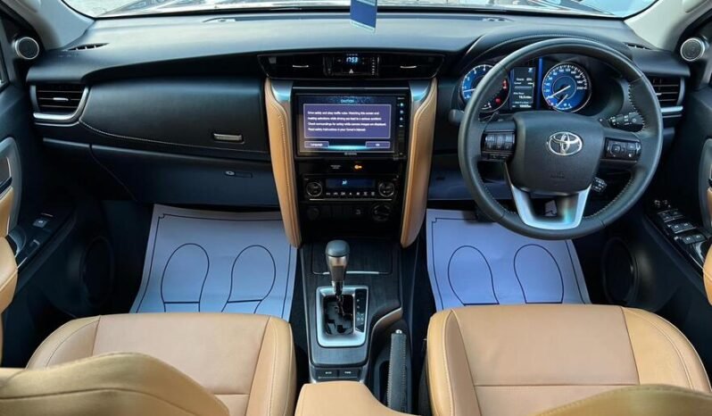 
								2023 TOYOTA FORTUNER V 2.7 PETROL full									