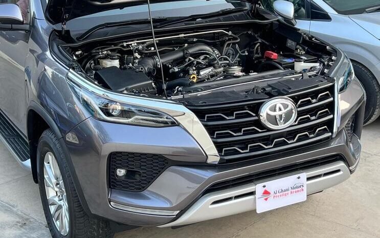 
								2023 TOYOTA FORTUNER V 2.7 PETROL full									