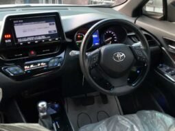 
										2018 TOYOTA C-HR (G LED) 1.8 HYBRID full									