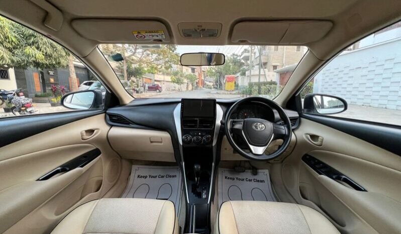 
								2022 TOYOTA YARIS GLI 1.3 CVT-i full									