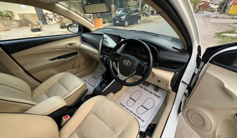 
								2022 TOYOTA YARIS GLI 1.3 CVT-i full									