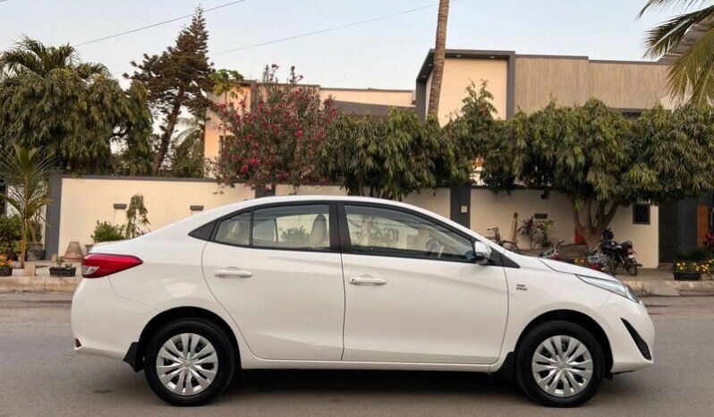 
								2022 TOYOTA YARIS GLI 1.3 CVT-i full									