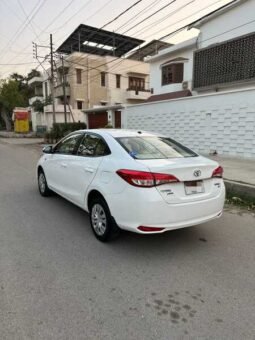 
										2022 TOYOTA YARIS GLI 1.3 CVT-i full									