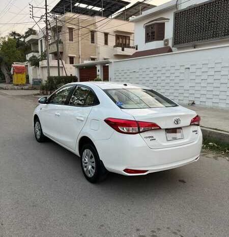 
								2022 TOYOTA YARIS GLI 1.3 CVT-i full									