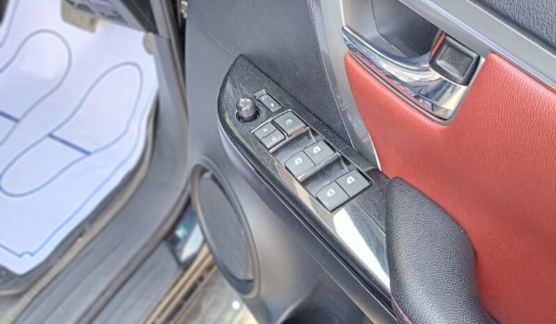 
								2023 TOYOTA FORTUNER LEGENDER 2.8 Σ4 full									