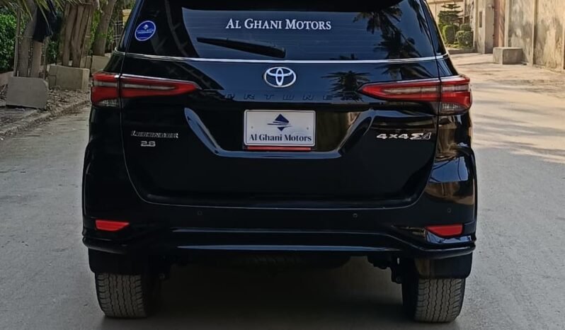 
								2023 TOYOTA FORTUNER LEGENDER 2.8 Σ4 full									